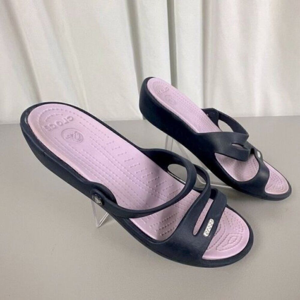 CROCS WOMENS SANDALS LAVENDER AND BLUE SIZE 10